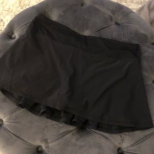 black lululemon tennis skirt